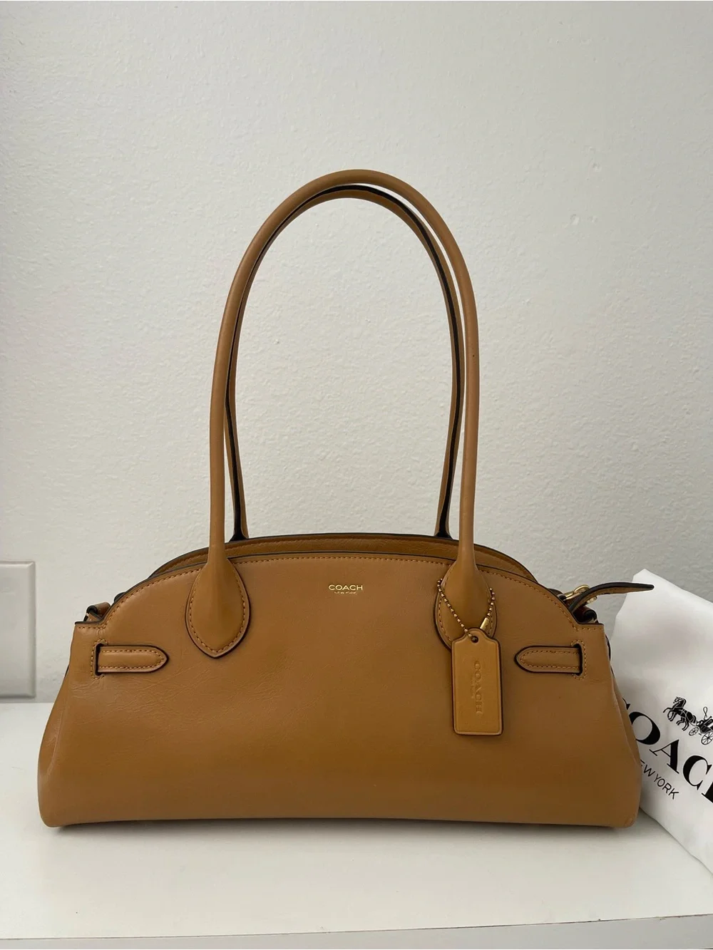 Coach Empire 34